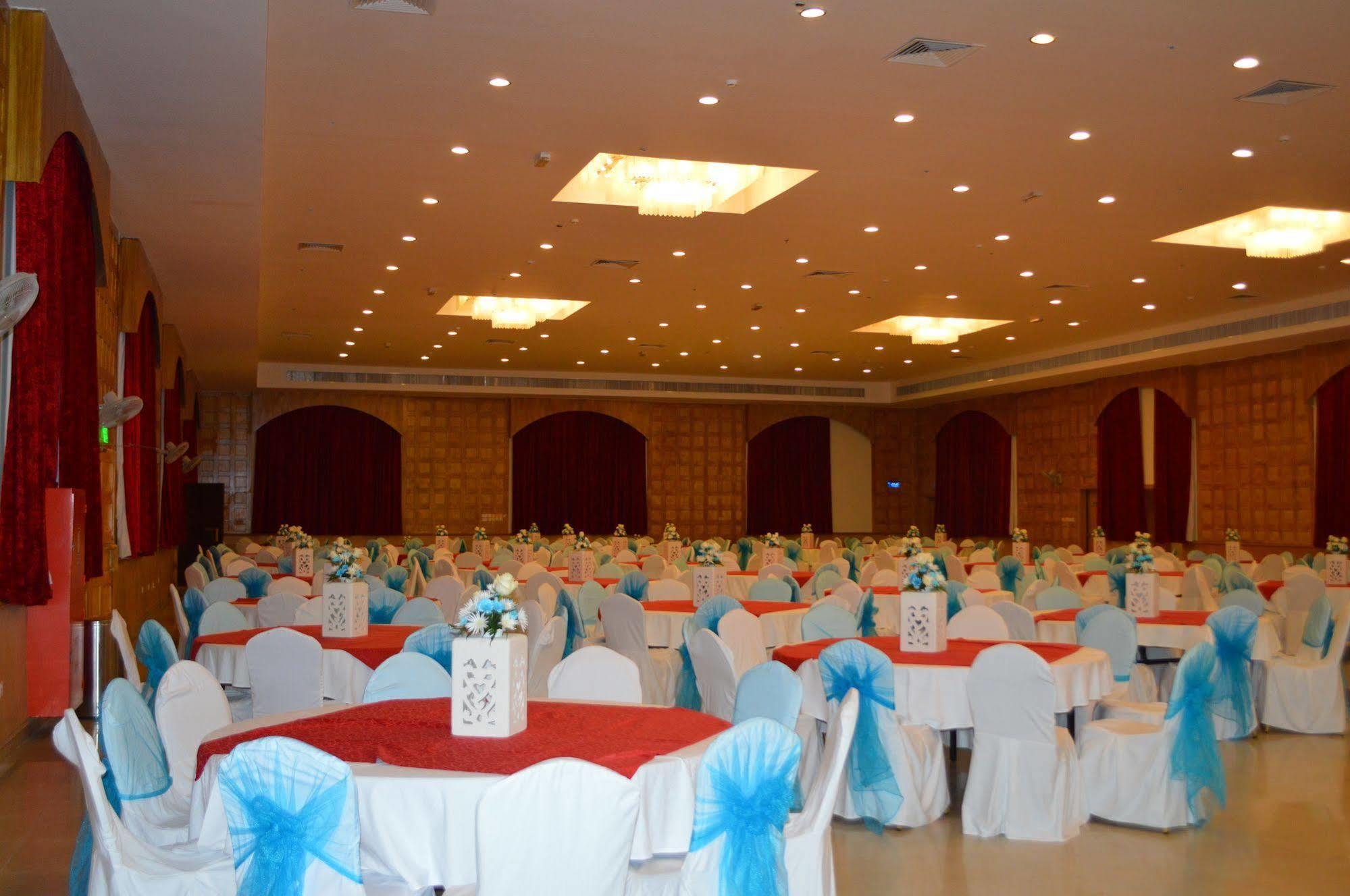 Ramee Dream Resort Seeb Exterior photo